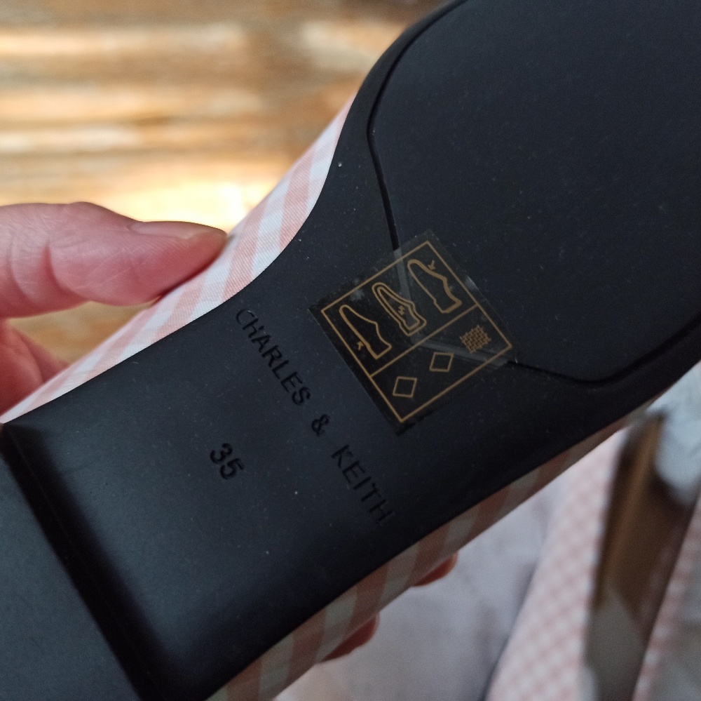 Charles and Keith square toe loafers - Picture 3 of 3